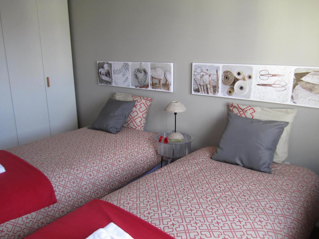 Alvalade II Airport Guest House Lisbon Room photo